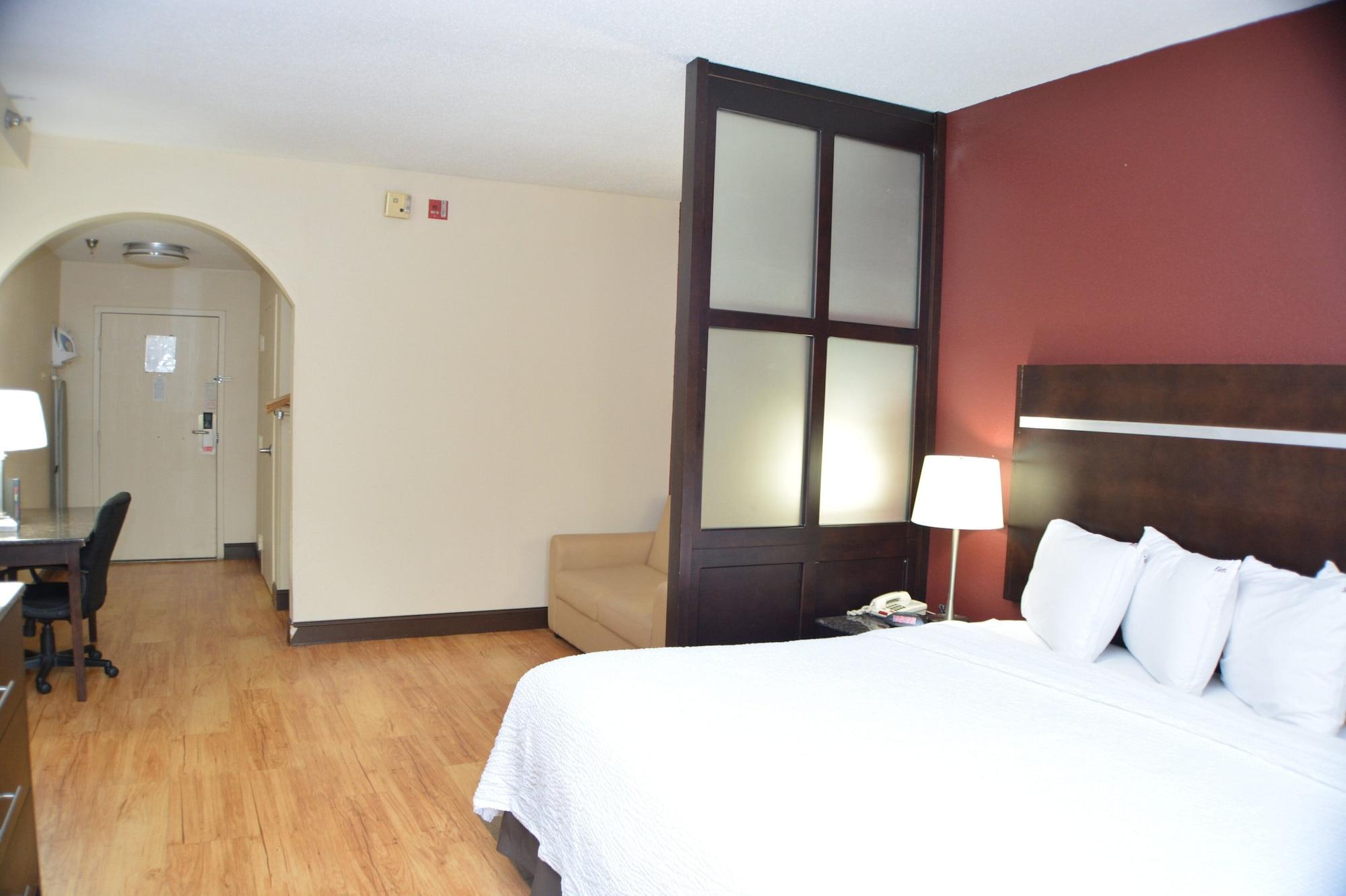 Red Roof Inn Plus+ & Suites Chattanooga - Downtown Экстерьер фото