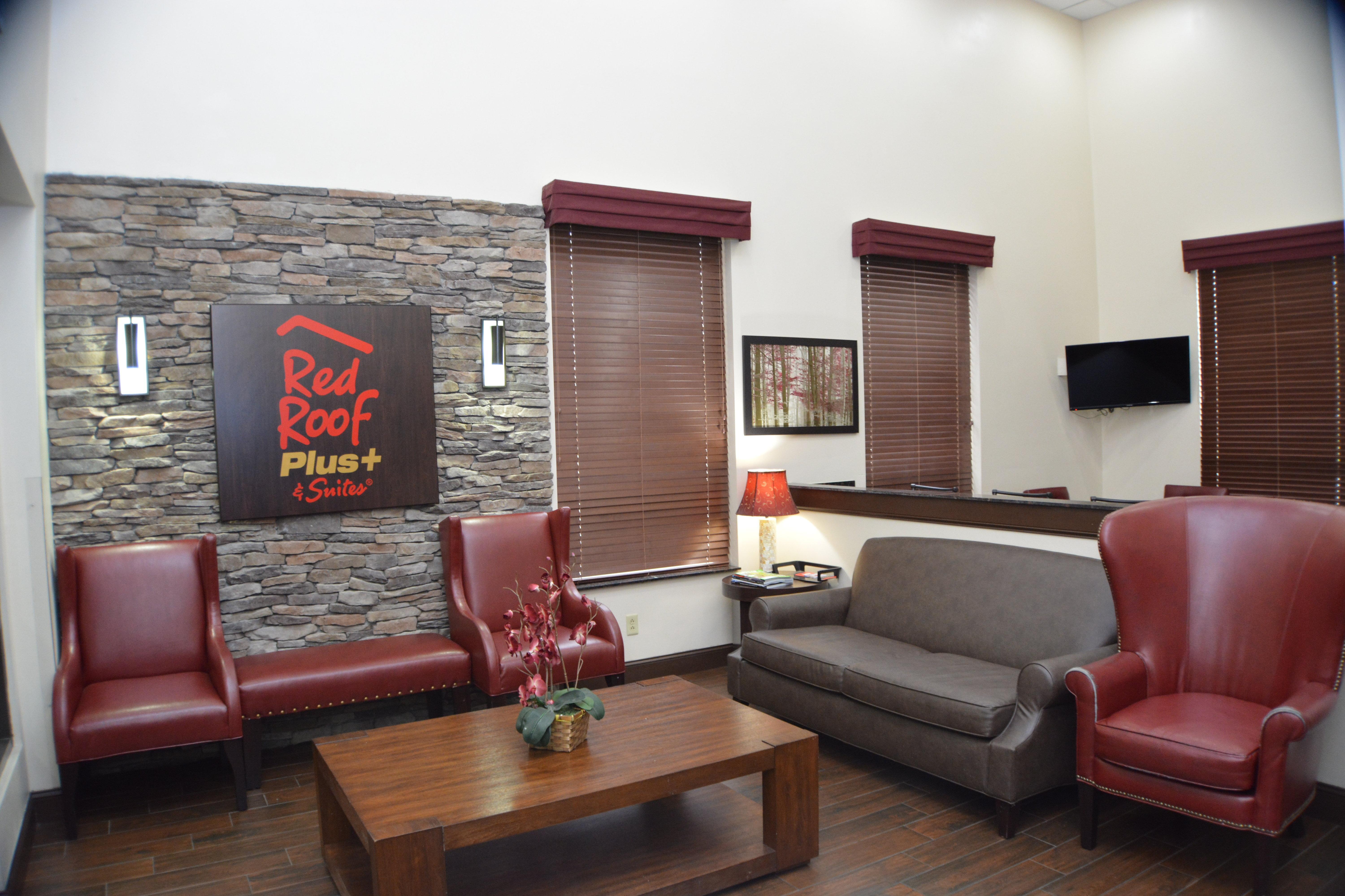 Red Roof Inn Plus+ & Suites Chattanooga - Downtown Экстерьер фото