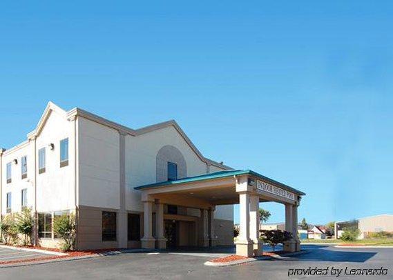 Red Roof Inn Plus+ & Suites Chattanooga - Downtown Экстерьер фото