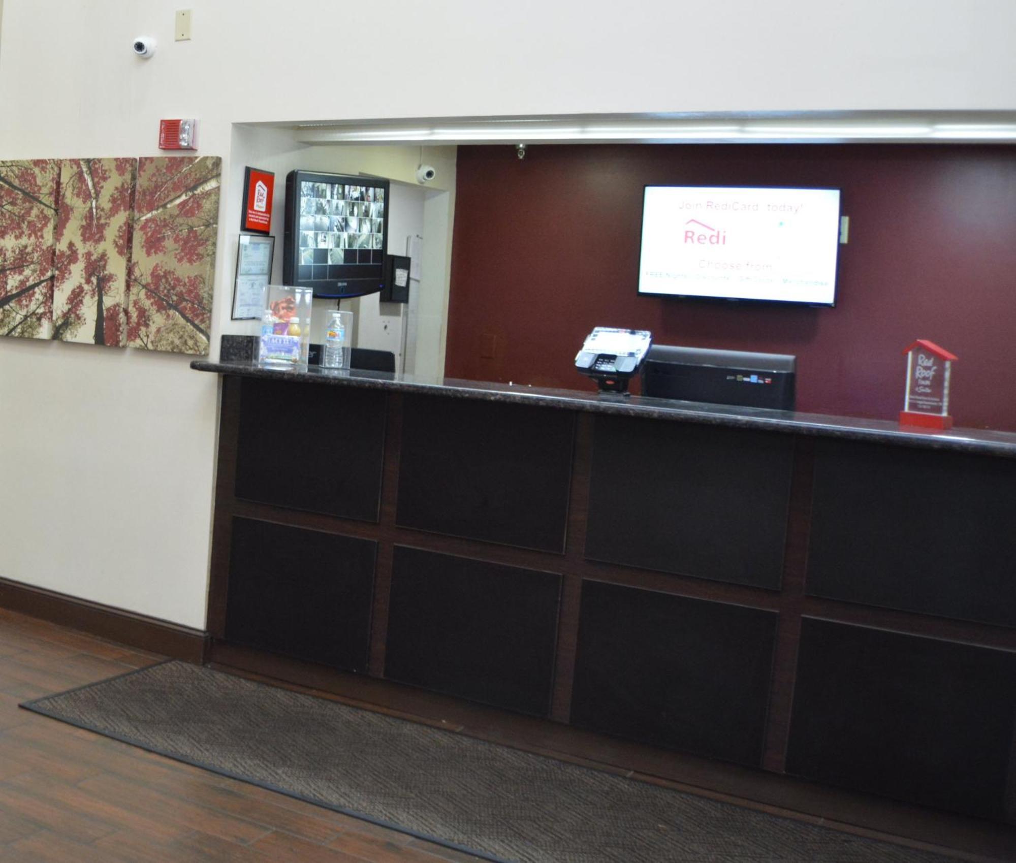 Red Roof Inn Plus+ & Suites Chattanooga - Downtown Экстерьер фото