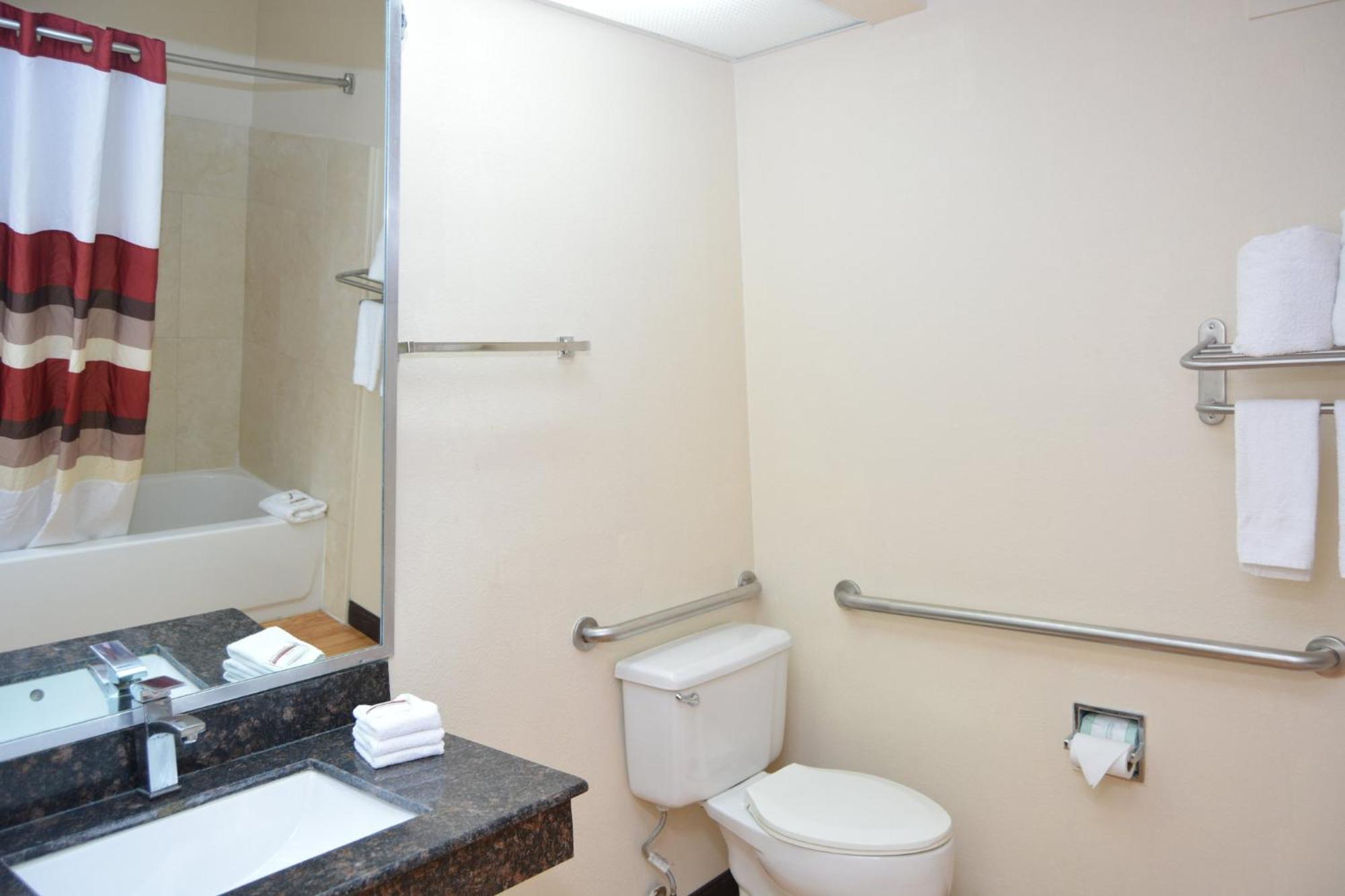 Red Roof Inn Plus+ & Suites Chattanooga - Downtown Экстерьер фото