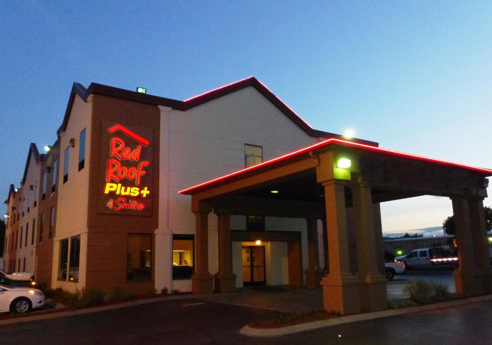 Red Roof Inn Plus+ & Suites Chattanooga - Downtown Экстерьер фото