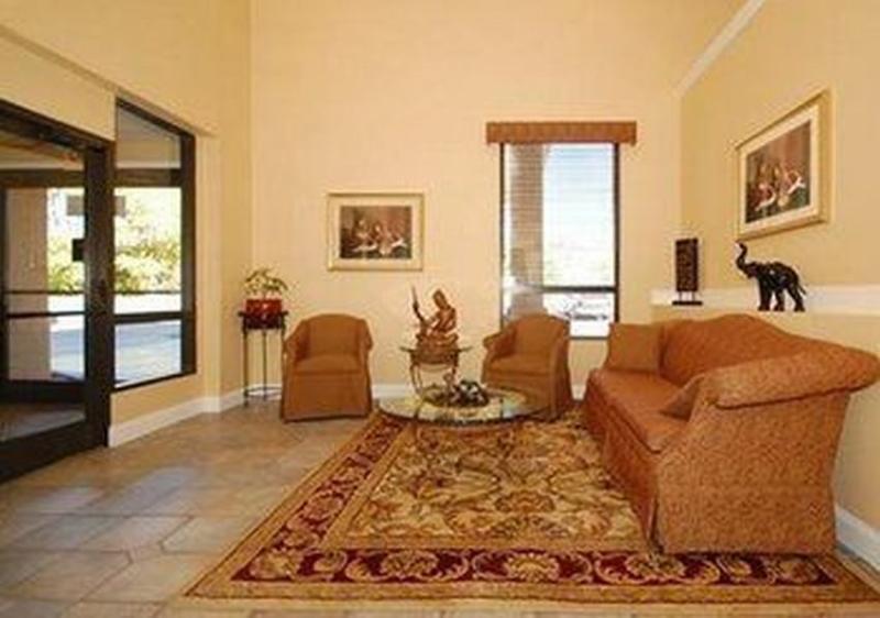 Red Roof Inn Plus+ & Suites Chattanooga - Downtown Интерьер фото