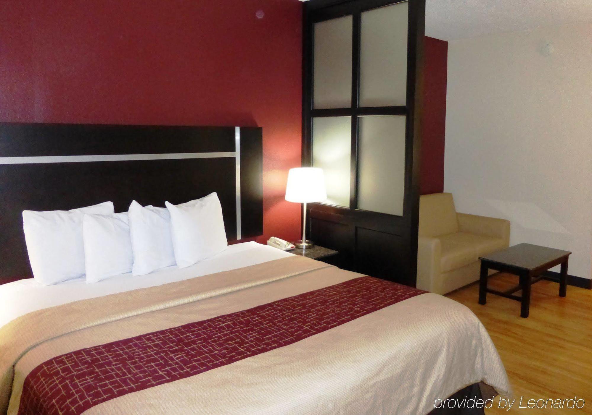 Red Roof Inn Plus+ & Suites Chattanooga - Downtown Экстерьер фото