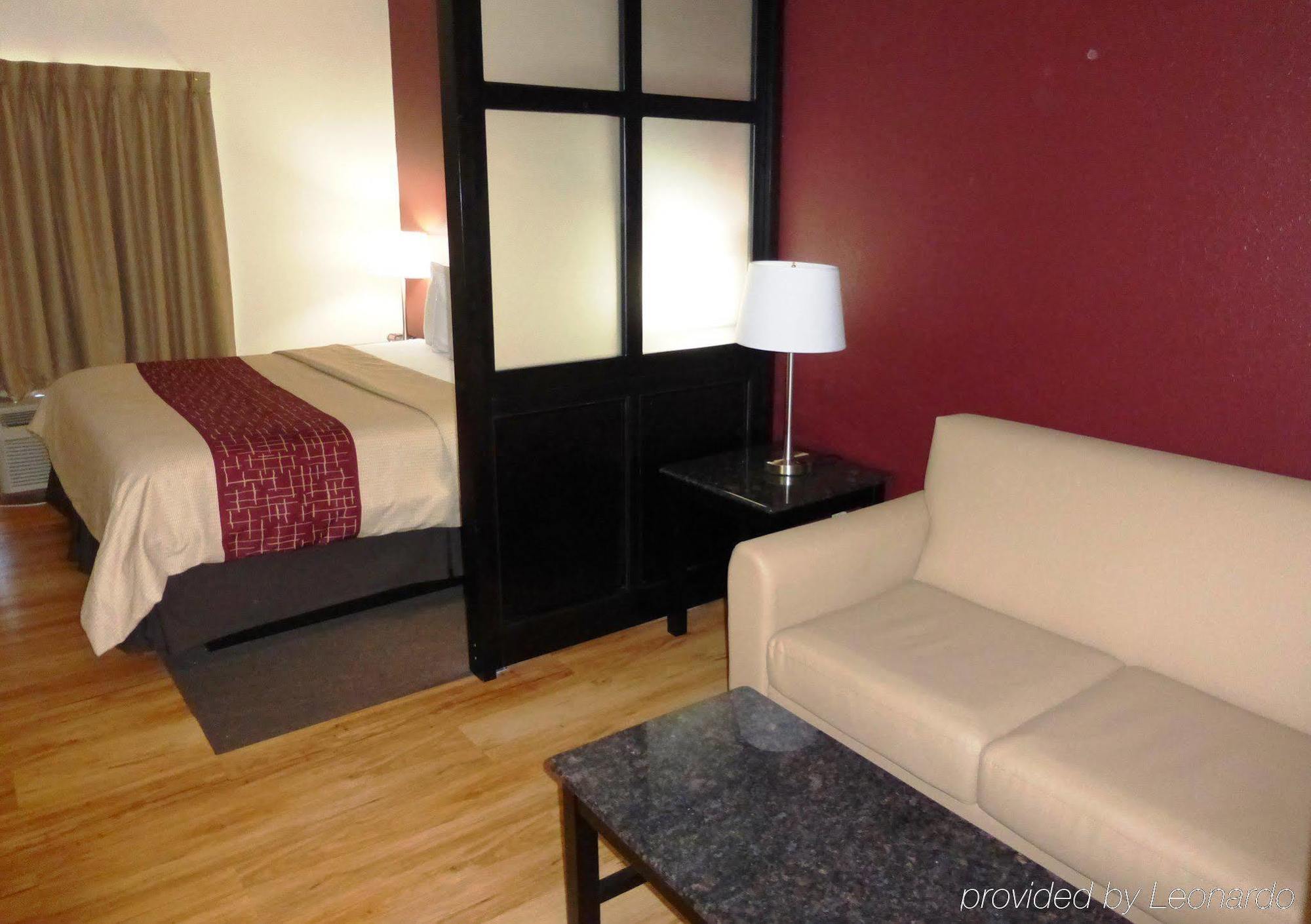 Red Roof Inn Plus+ & Suites Chattanooga - Downtown Экстерьер фото