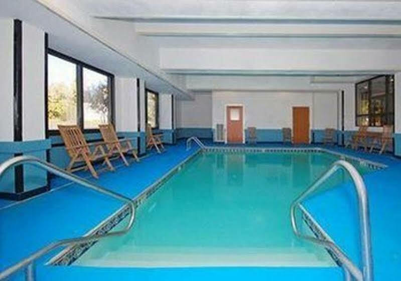 Red Roof Inn Plus+ & Suites Chattanooga - Downtown Экстерьер фото